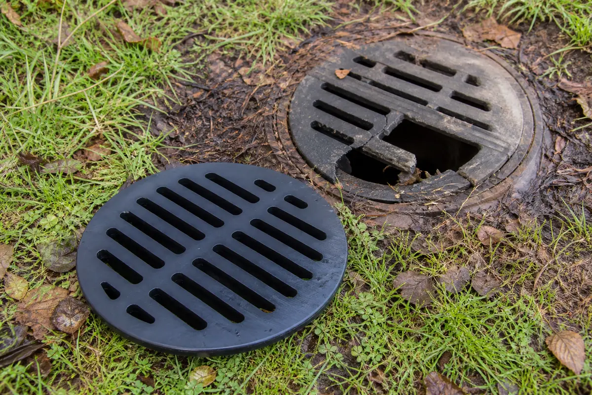 Catch basin grate for a confirmed yard drain grate replacement