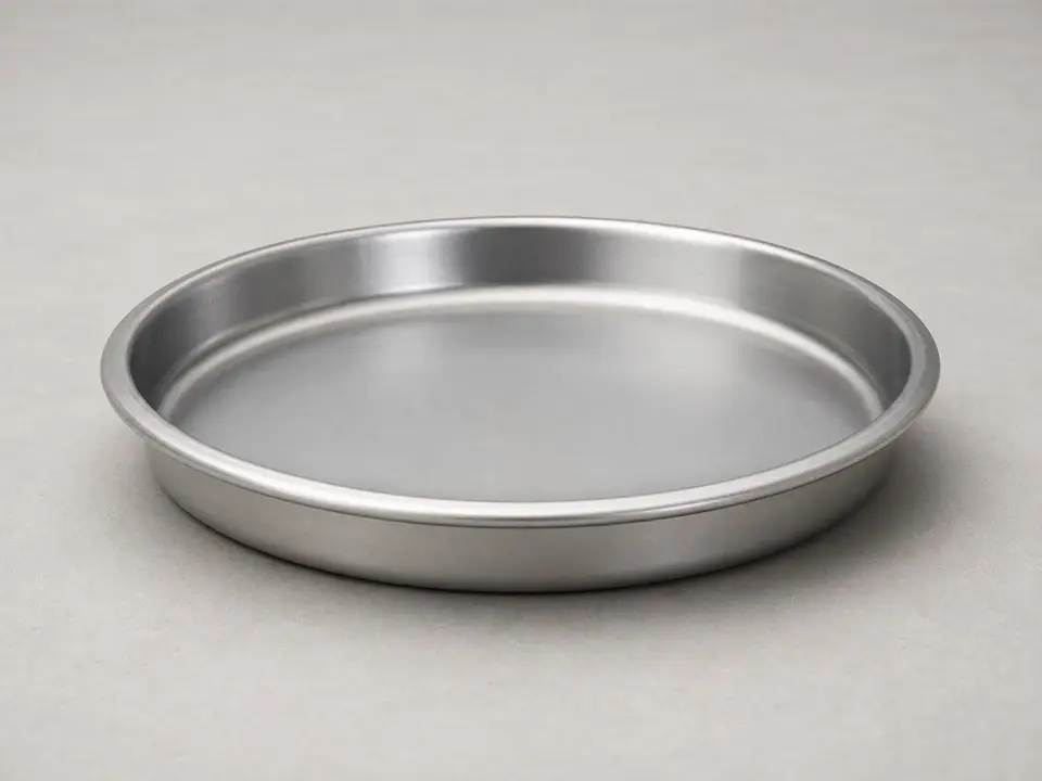 Shallow pan or baking tray tool