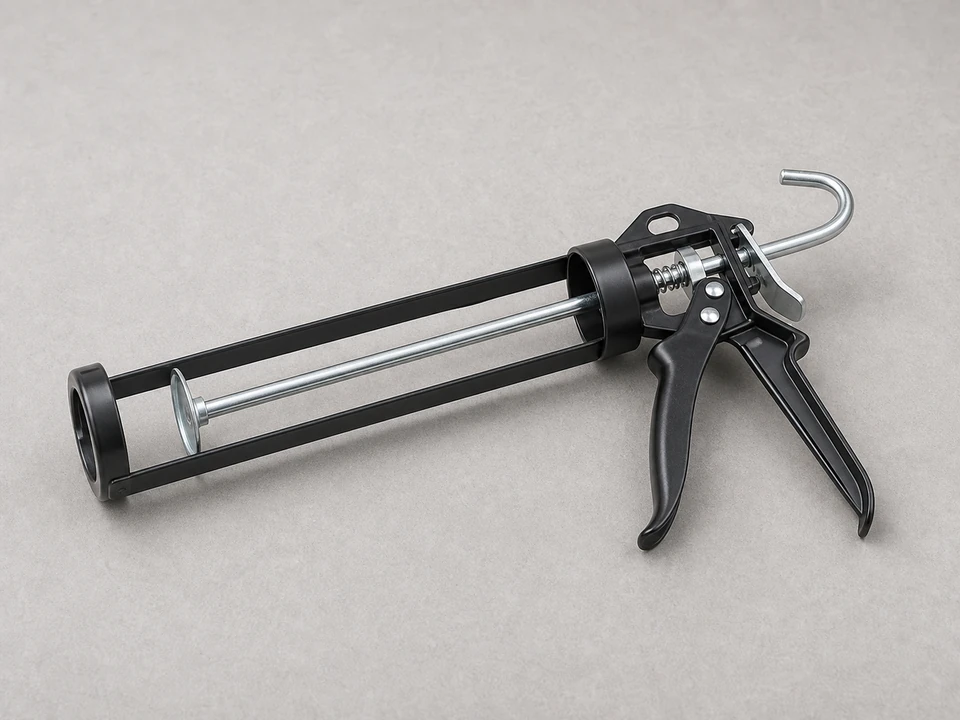 Caulk gun tool
