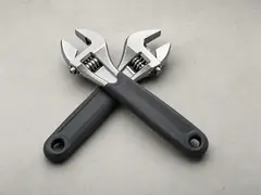 Wrench or adjustable wrench tool