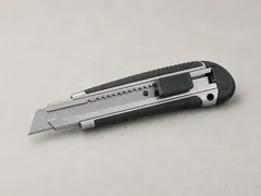 Hand pruners or utility knife tool