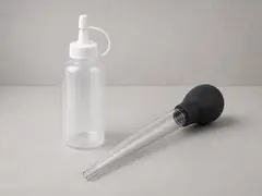 Small squeeze bottle or turkey baster tool